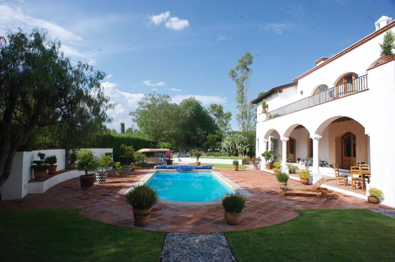 La Casona De Los Colibries El Pueblito  Exterior photo